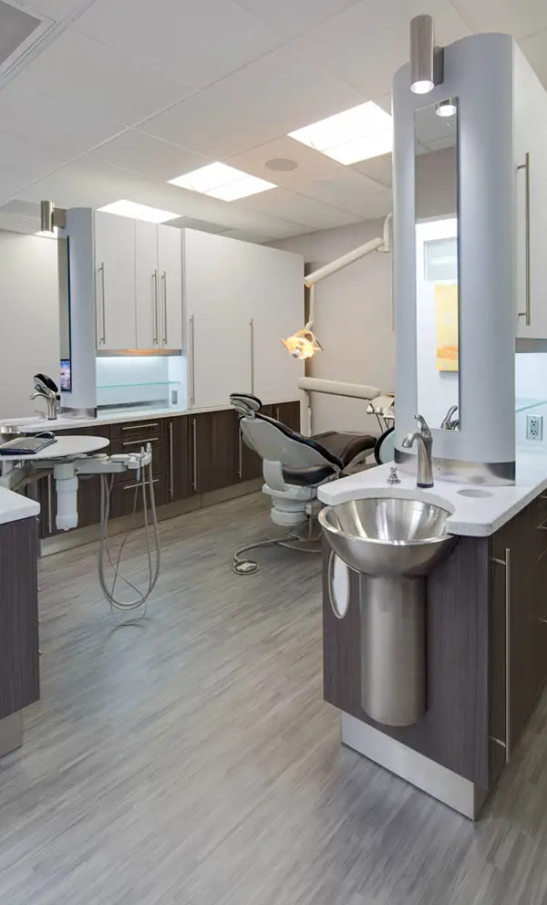 The dental chair at Mission Hills Periodontics